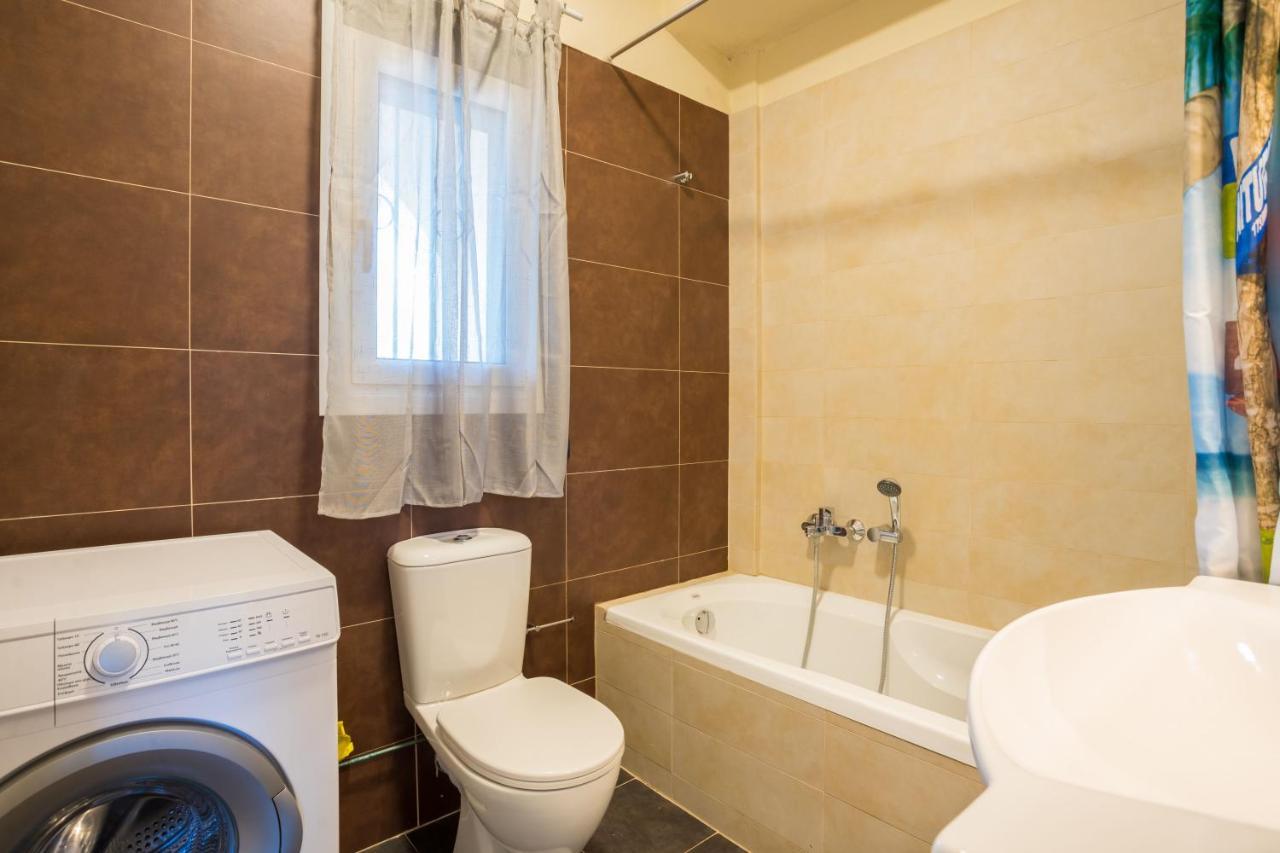 Irida'S Guesthouse Nikiana Ngoại thất bức ảnh