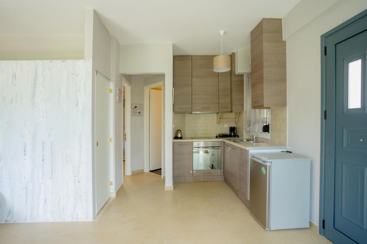 Irida'S Guesthouse Nikiana Ngoại thất bức ảnh