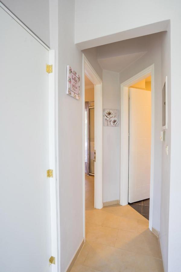 Irida'S Guesthouse Nikiana Ngoại thất bức ảnh