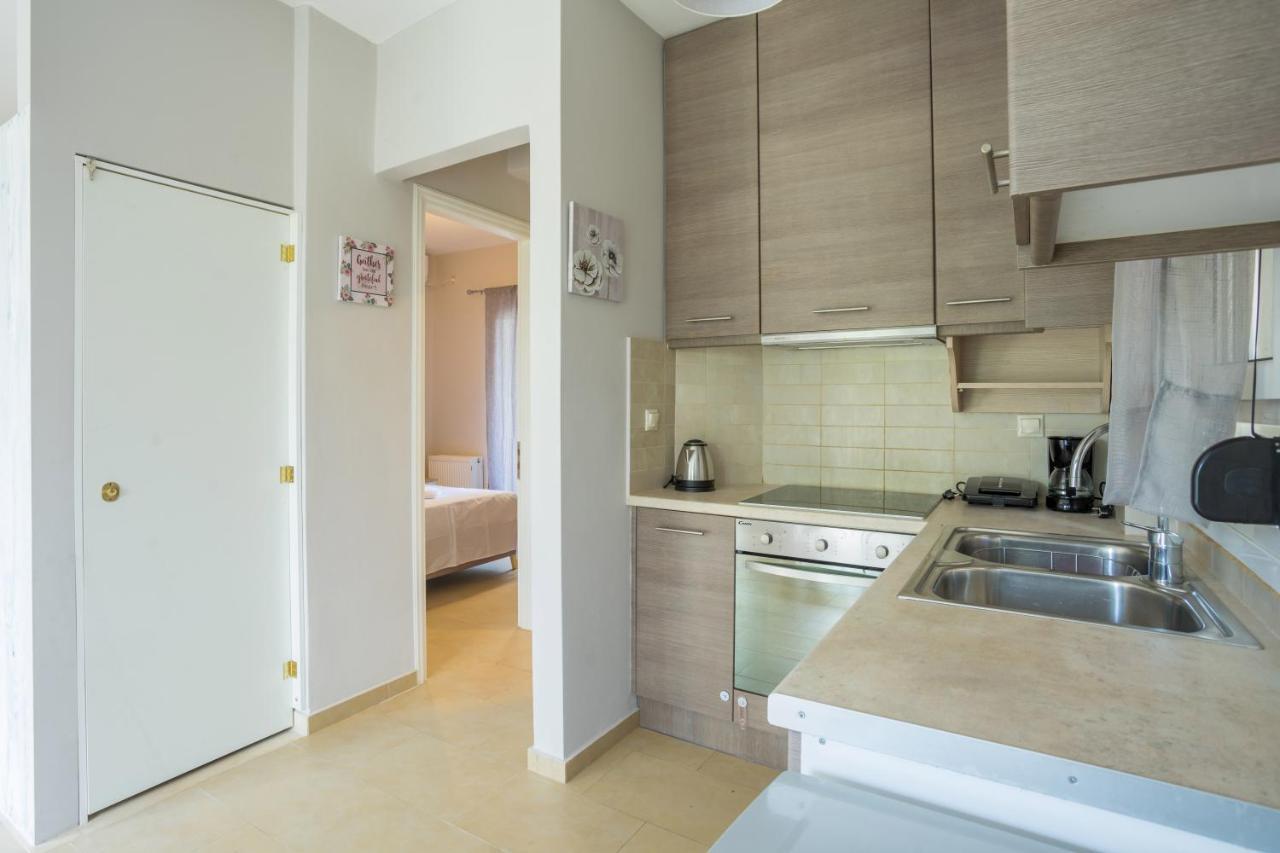 Irida'S Guesthouse Nikiana Ngoại thất bức ảnh